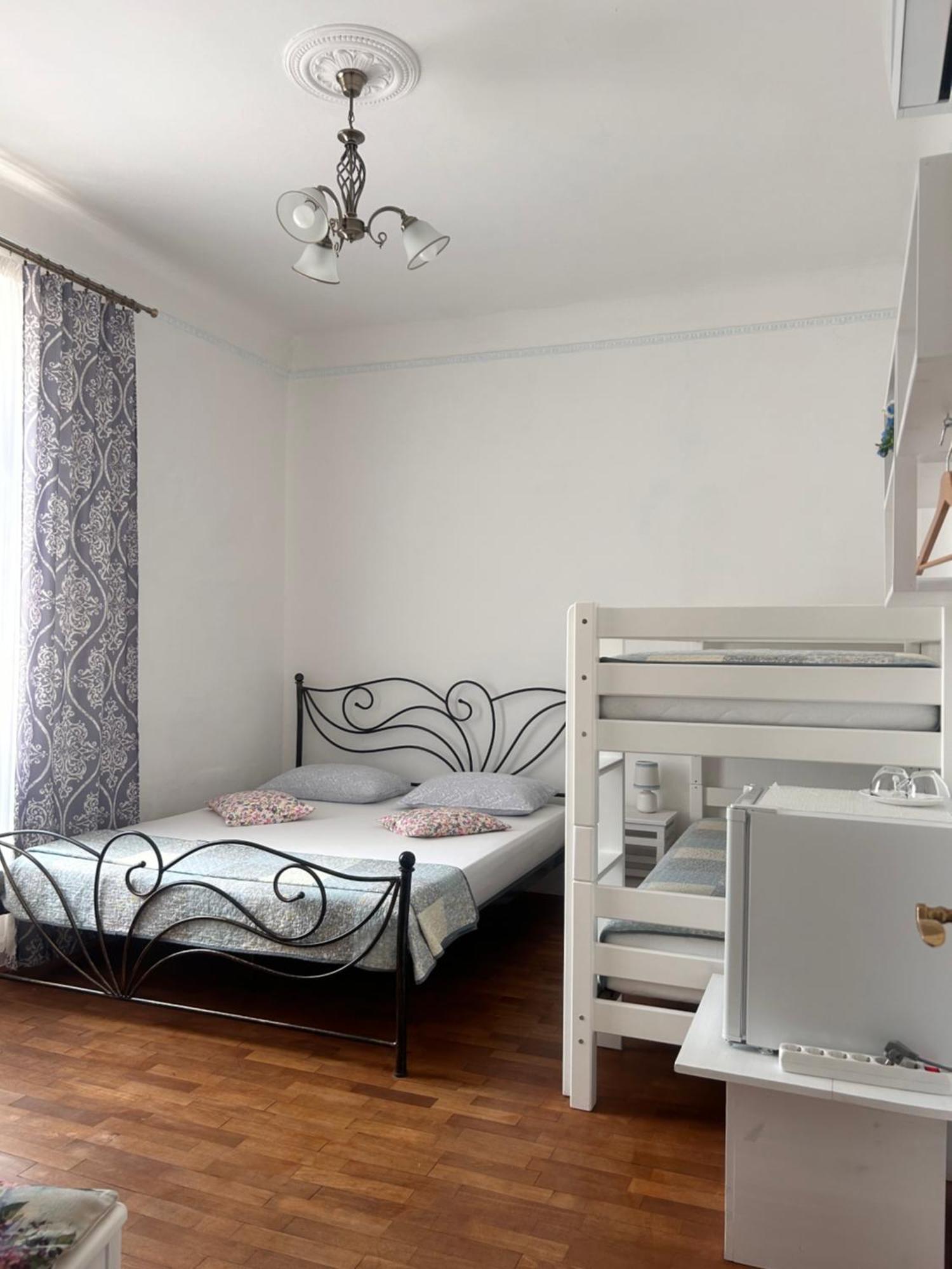 Guest House Izola Ngoại thất bức ảnh